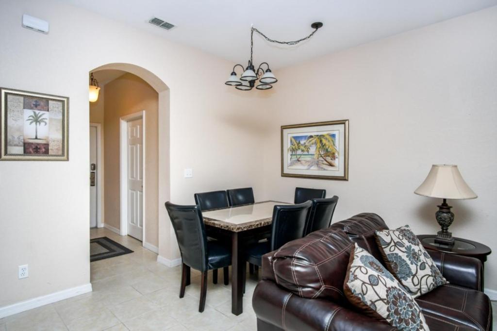Loyalty Vacation Homes - Kissimmee Orlando Bagian luar foto